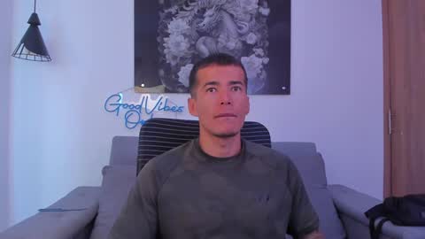 Snapshot of niickcooper chatting on December 2024 08:37:02 PM Niick online show from December 2024 08:37:02 PM