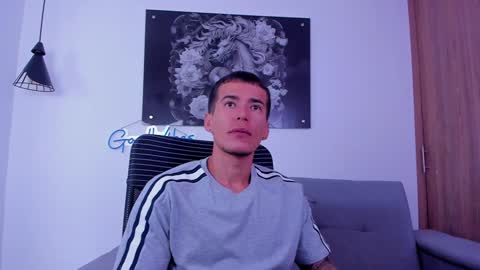 Snapshot of niickcooper chatting on February 2025 02:16:01 AM Niick online show from February 2025 02:16:01 AM