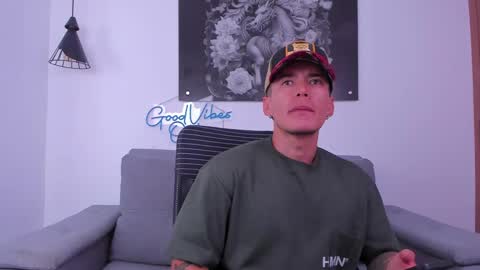 Snapshot of niickcooper chatting on February 2025 03:09:02 AM Niick online show from February 2025 03:09:02 AM