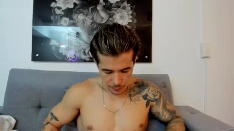 Niick online show from May 2026 02:51:02 AM