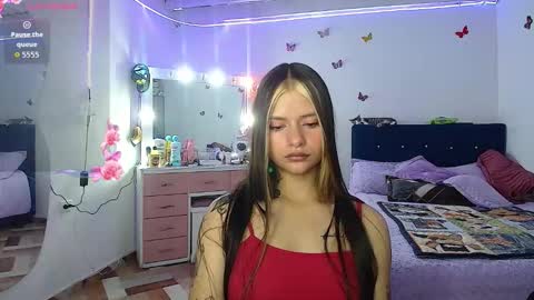 Snapshot of niicolee_0808 chatting on October 2025 09:25:02 PM Nicolee online show from October 2025 09:25:02 PM