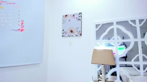 Niicoleta  online show from December 2024 12:30:02 AM