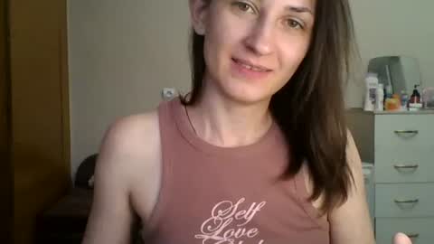 nika_smily online show from June 2026 02:33:01 PM