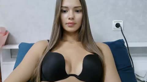 Nika online show from June 2026 05:51:01 PM