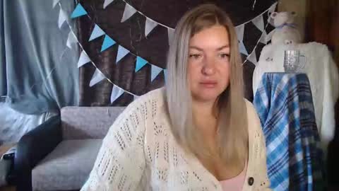 Snapshot of nikaskylink chatting on October 2025 04:21:01 AM Nika online show from October 2025 04:21:01 AM