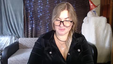 Snapshot of nikaskylink chatting on November 2025 05:07:02 AM Nika online show from November 2025 05:07:02 AM