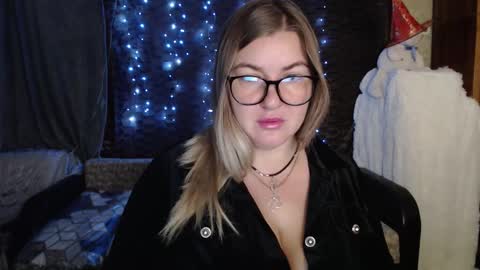 Snapshot of nikaskylink chatting on November 2025 12:22:02 AM Nika online show from November 2025 12:22:02 AM