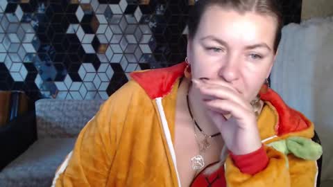 Snapshot of nikaskylink chatting on December 2025 05:01:01 AM Nika online show from December 2025 05:01:01 AM