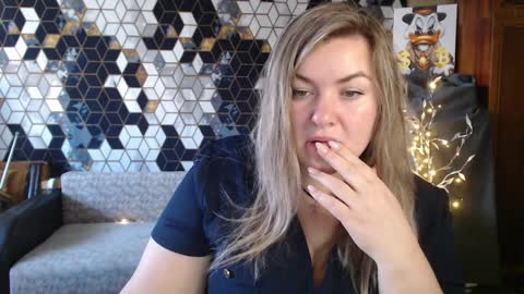 Nika online show from March 2026 04:13:02 AM