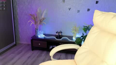 Snapshot of nikastill_ chatting on April 2026 04:57:01 AM NikaStill online show from April 2026 04:57:01 AM