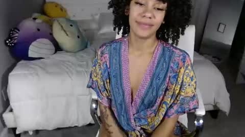 nikayasworld online show from November 2025 03:35:01 PM