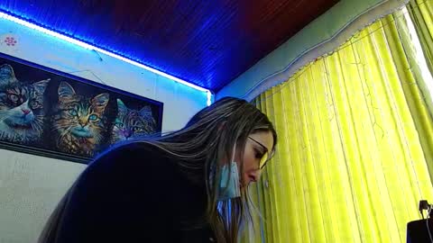 Snapshot of niki_1998 chatting on January 2025 04:46:01 PM Natalia online show from January 2025 04:46:01 PM