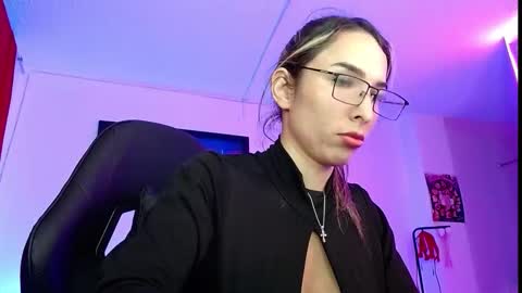 Snapshot of niki_1998 chatting on October 2025 02:09:01 AM Natalia online show from October 2025 02:09:01 AM