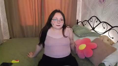 Snapshot of niki_glow chatting on July 2026 01:58:33 AM Niki online show from July 2026 01:58:33 AM
