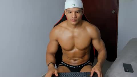 Snapshot of niki_marti chatting on September 2025 12:32:01 PM niki online show from September 2025 12:32:01 PM