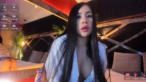 Snapshot of nikii_white chatting on December 2024 08:51:02 PM nikii_white online show from December 2024 08:51:02 PM