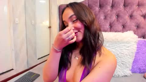 Nikki online show from January 2026 02:01:02 PM