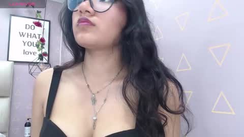 Nilly online show from December 2024 01:12:01 AM