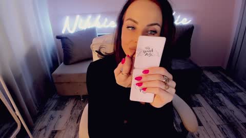 nikki_blondiee online show from January 2025 03:44:01 AM