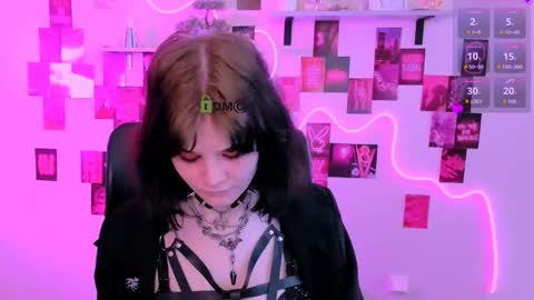 nikki_kiss_ online show from April 2026 08:50:02 AM