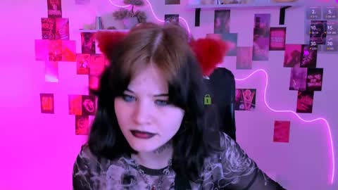 nikki_kiss_ online show from May 2026 09:05:01 AM