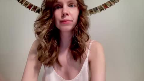 Nikki online show from February 2025 01:11:01 PM