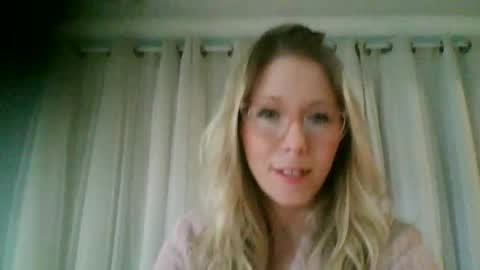 Snapshot of nikkib653466 chatting on January 2026 03:03:02 PM nikkib653466 online show from January 2026 03:03:02 PM
