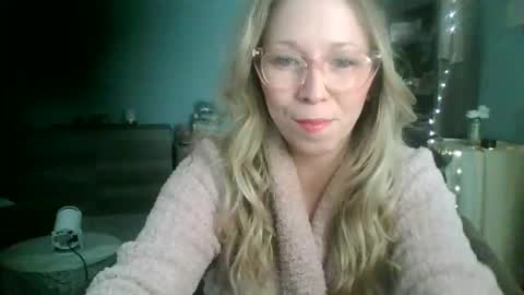 Snapshot of nikkib653466 chatting on January 2026 04:12:01 PM nikkib653466 online show from January 2026 04:12:01 PM
