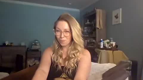 nikkib653466 online show from June 2026 11:41:01 PM
