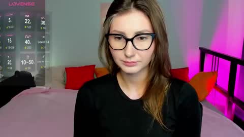 nikkikiss__ online show from October 2025 01:28:01 AM