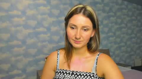 nikkikiss___ online show from June 2026 03:02:01 AM