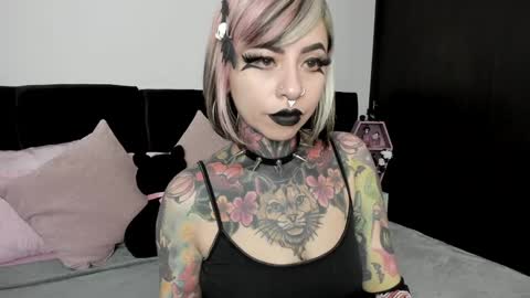 Snapshot of nikkiramone chatting on December 2024 09:25:02 AM Nikki Ramone online show from December 2024 09:25:02 AM