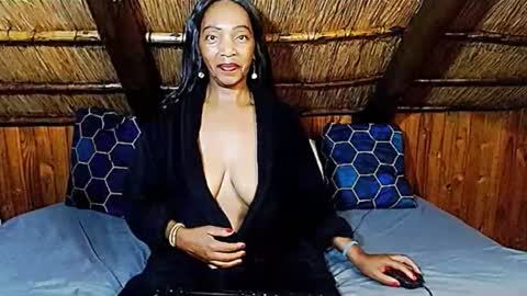 nikkyjigglesx online show from March 2026 06:31:02 AM