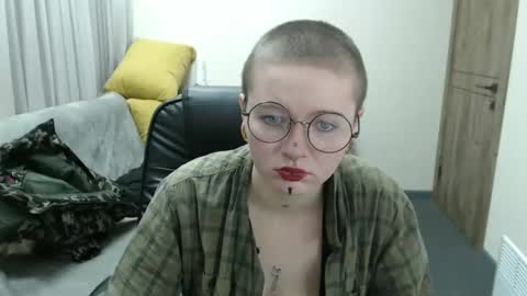 nikkysnow online show from October 2025 08:09:02 AM