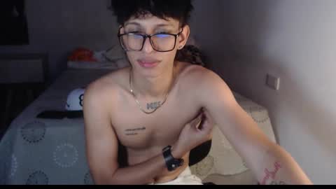 niklaus_wolf online show from September 2025 06:26:02 AM