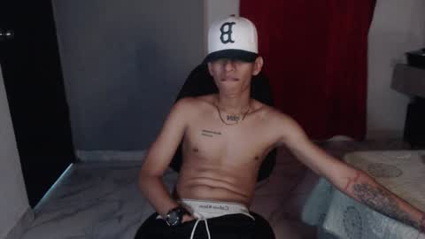 niklaus_wolf online show from September 2025 02:38:01 AM