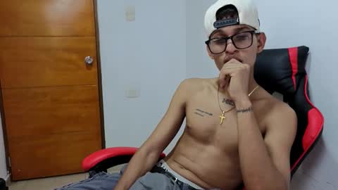 Snapshot of niklaus_wolf chatting on March 2026 09:25:01 AM niklaus_wolf online show from March 2026 09:25:01 AM