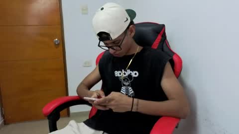 Snapshot of niklaus_wolf chatting on March 2026 04:38:02 AM niklaus_wolf online show from March 2026 04:38:02 AM