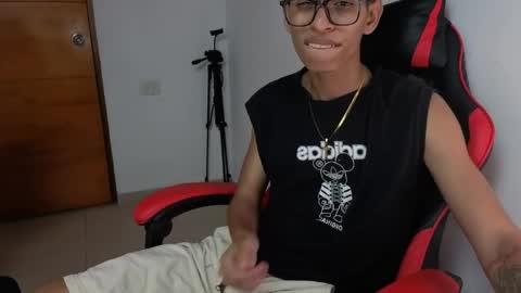 Snapshot of niklaus_wolf chatting on March 2026 02:01:02 AM niklaus_wolf online show from March 2026 02:01:02 AM