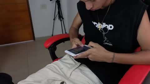 Snapshot of niklaus_wolf chatting on March 2026 07:14:01 PM niklaus_wolf online show from March 2026 07:14:01 PM