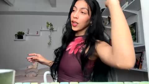 Snapshot of nikol_je chatting on June 2026 08:46:01 PM Nicole cam online show from June 2026 08:46:01 PM
