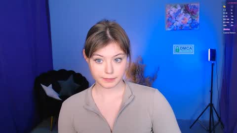 Snapshot of nikol_kitt chatting on January 2025 07:31:02 PM Little Niko Help me reach my goals online show from January 2025 07:31:02 PM