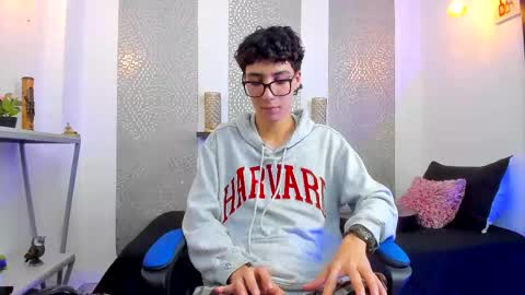    online show from February 2025 09:58:02 AM