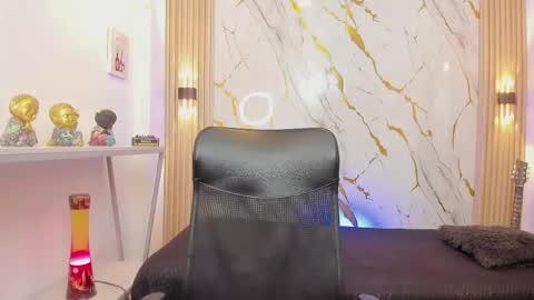    online show from May 2026 04:17:01 AM