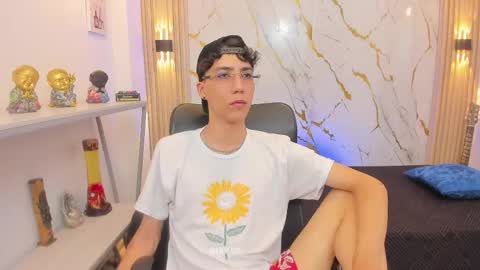    online show from May 2026 04:32:01 AM