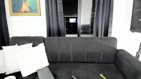 Snapshot of nikoleevanss chatting on October 2025 04:12:01 AM Nikole online show from October 2025 04:12:01 AM