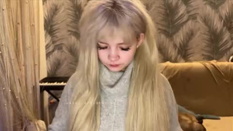 nikoli_naw online show from May 2026 08:28:01 PM
