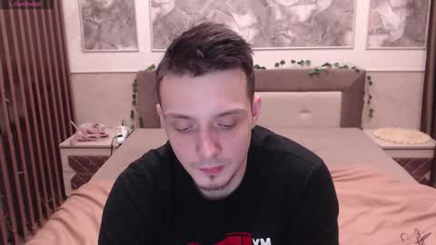 Nikolos online show from January 2025 04:40:01 PM