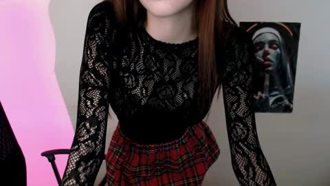 nikonara_ online show from March 2025 02:48:02 PM