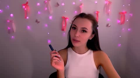 nikonara_ online show from May 2026 11:38:01 AM